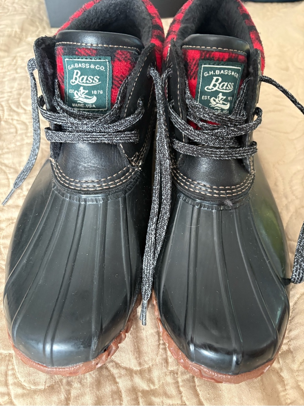 G.H. Bass &Co. “Dorothy” Ankle Duck Boots 
Women’s size11